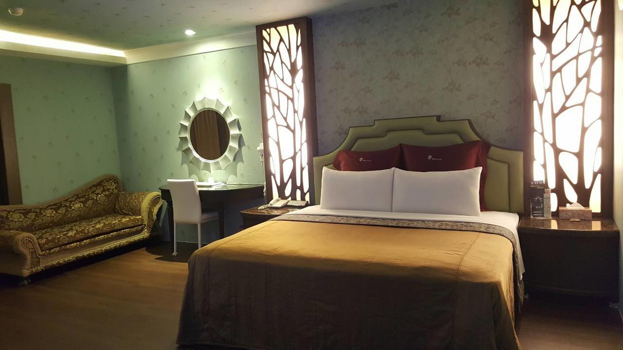 סינצ'ו סיטי Full Moon Boutique Motel מראה חיצוני תמונה