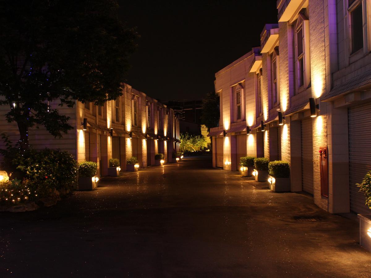 סינצ'ו סיטי Full Moon Boutique Motel מראה חיצוני תמונה